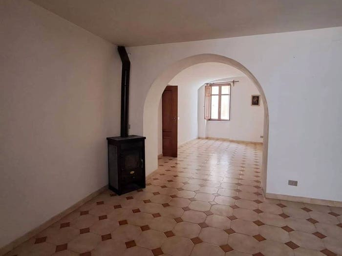 Casa con 6 locali in vendita in Cuglieri