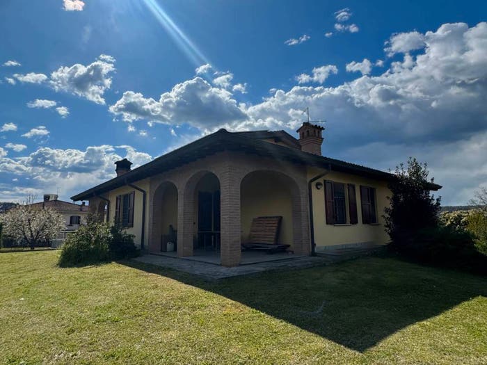Casa con 6 locali in vendita in Via della Fornace, Centro, Rivergaro