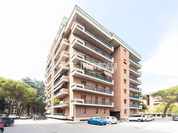 Appartamento quadrilocale in vendita in Via Vittorio Emanuele Orlando, Madonna Alta Prepo, Perugia