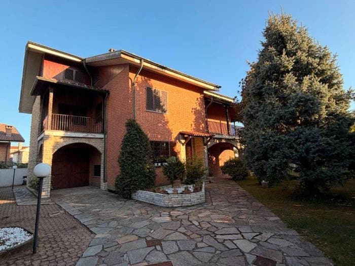 Casa con 6 locali in vendita in Via Torino, Centro, Beinasco