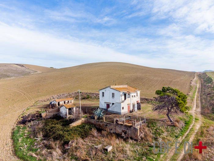 Casa trilocale in vendita in Località Farnesiana, Campagna, Tarquinia