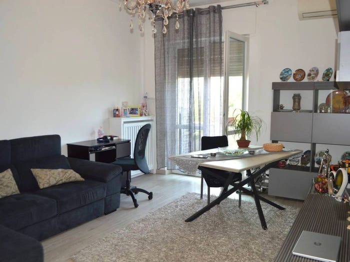 Appartamento trilocale in vendita in Via Risorgimento, Centro, Pero