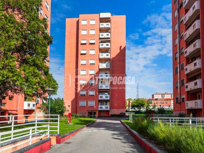 Appartamento trilocale in vendita in Via Federico De Roberto, Vialba, Milano