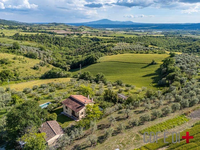 Casa con 6 locali in vendita in Via Vignarelle, Montecchio