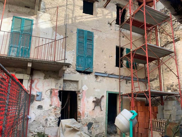 Casa in vendita in Via Roma, Bedero, Brezzo di Bedero