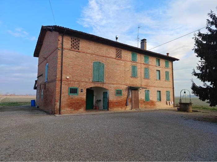 Casa con 5 locali in vendita in Via V Malagoli, Ravarino