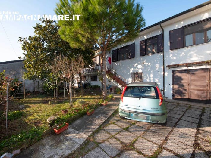 Casa con 6 locali in vendita in Via Novembre, Centro, Codigoro