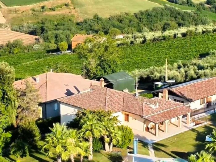 Casa con 6 locali in vendita in Contrada Grazie, Cossignano