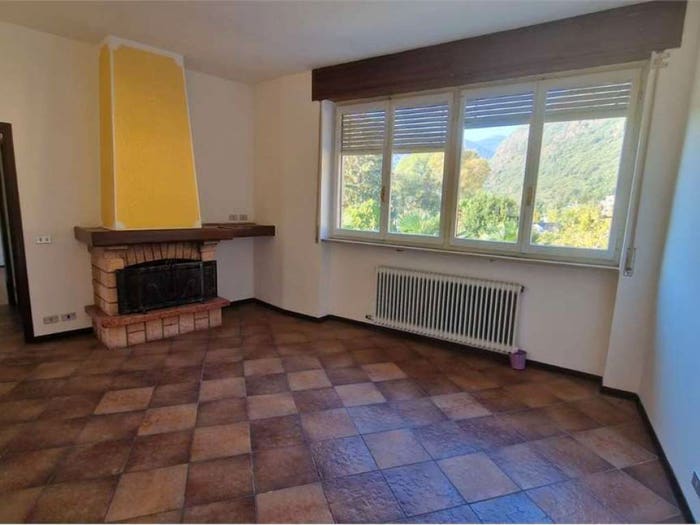 Appartamento trilocale in vendita in Via Leonardo Da Vinci, Centro, Omegna