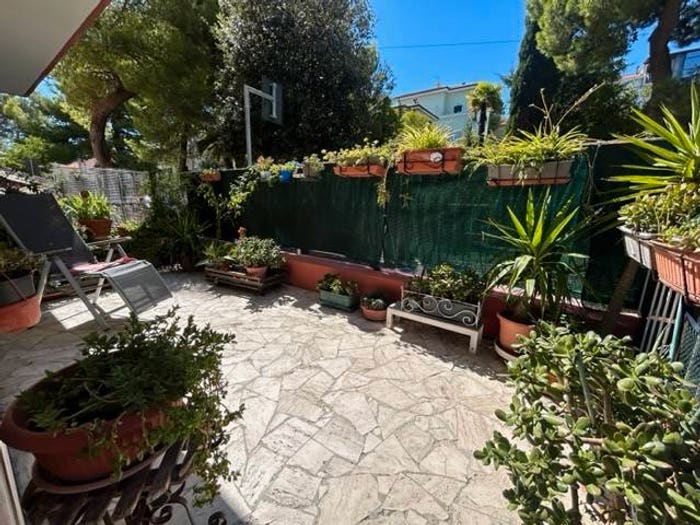 Appartamento con 6 locali in vendita in Via Lauro De Bosis, Centro, Falconara Marittima