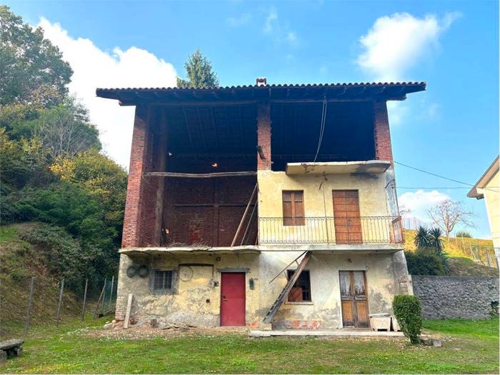 Casa trilocale in vendita in Via IV Novembre, Centro, Bogogno