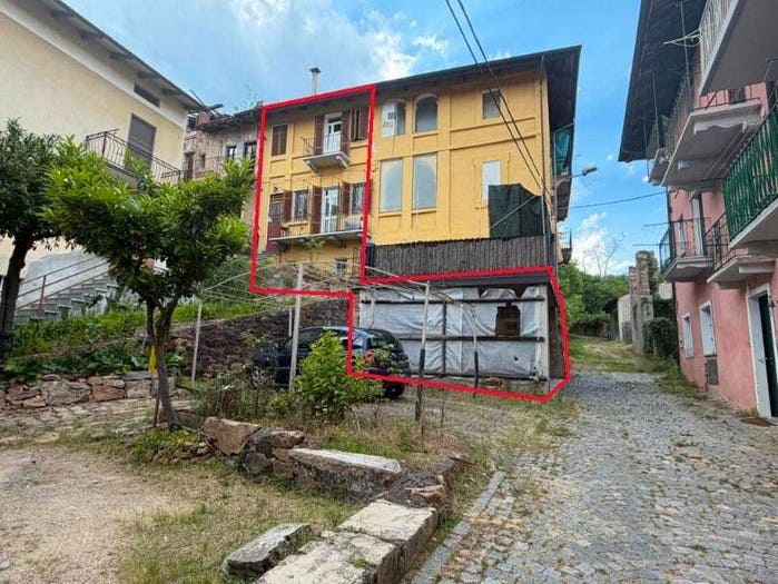 Appartamento con 6 locali in vendita in Frazione Baltera Snc, Centro, Masserano