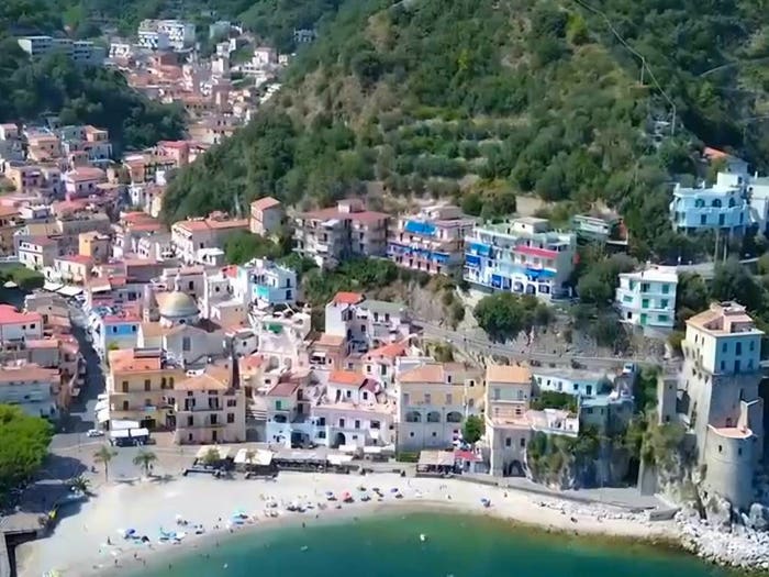 Appartamento trilocale in vendita in Corso Federici, Cetara