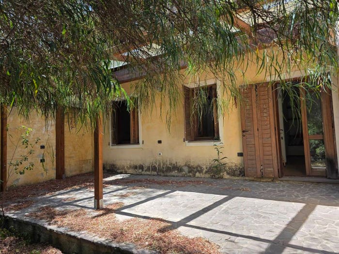 Casa con 6 locali in vendita in Località Comunione Is Morus, Pula