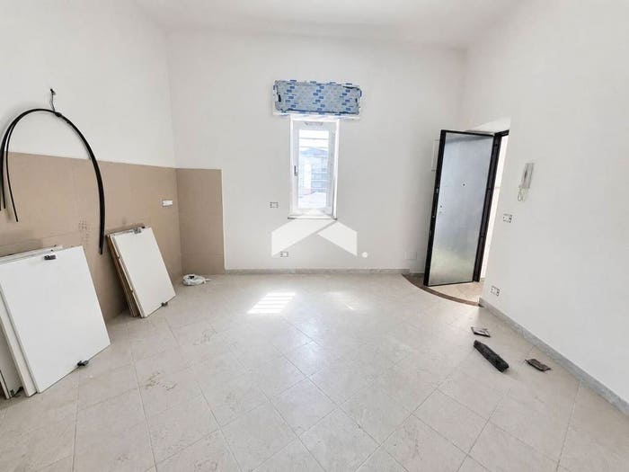 Appartamento trilocale in vendita in Via Parrocchia, Castello di Cisterna