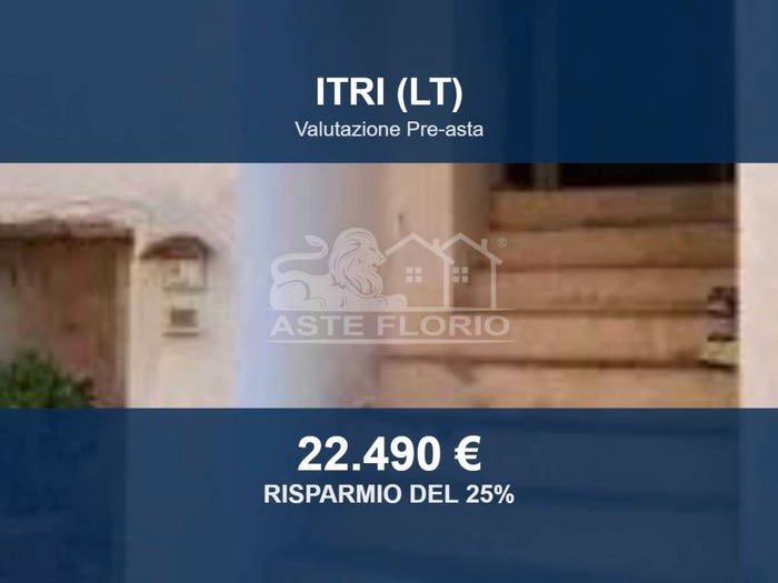 Appartamento trilocale in vendita in Via Vico Uso, Centro, Itri