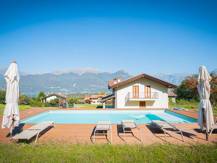 Appartamento trilocale in vendita in Via Chiaro, Colico Piano, Colico