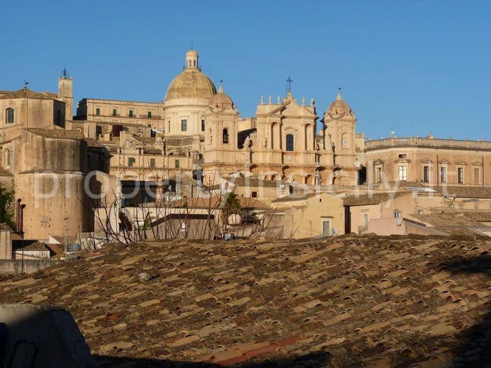 Appartamento quadrilocale in vendita in Via Roma, Centro, Noto