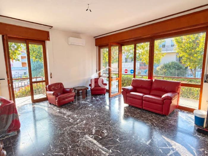 Appartamento con 6 locali in affitto in Centro, Sant'Ambrogio di Valpolicella