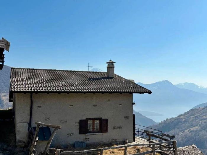 Casa bilocale in vendita in Centro, Livo