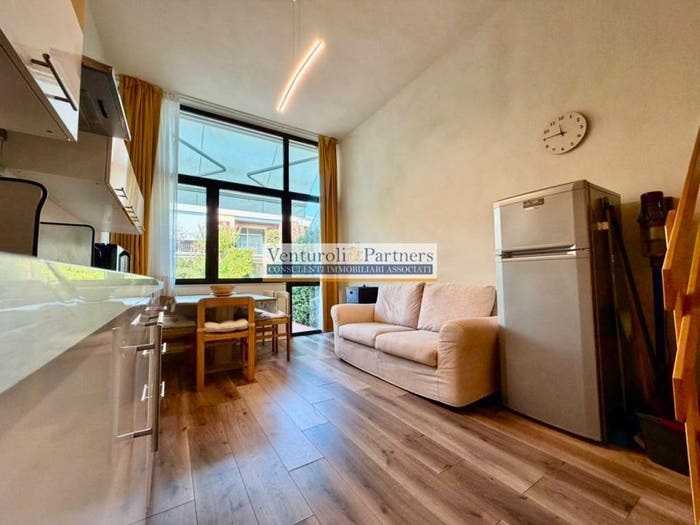 Appartamento trilocale in vendita in Via Giuseppe Mazzini, Centro, Padenghe sul Garda
