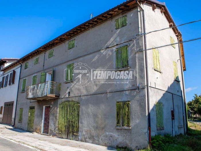 Casa con 6 locali in vendita in Via Ospitaletto, Marano sul Panaro