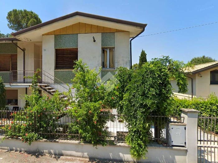 Casa con 5 locali in vendita in Via Raffaello Sanzio, Monte Osservanza, Cesena