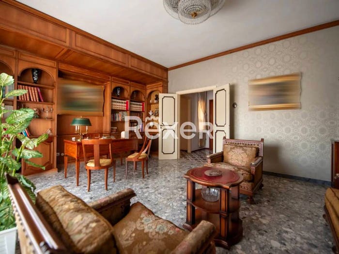 Appartamento con 6 locali in vendita in Piazza Alfonso Ruggiero, Centro Storico Corso Trieste, Caserta