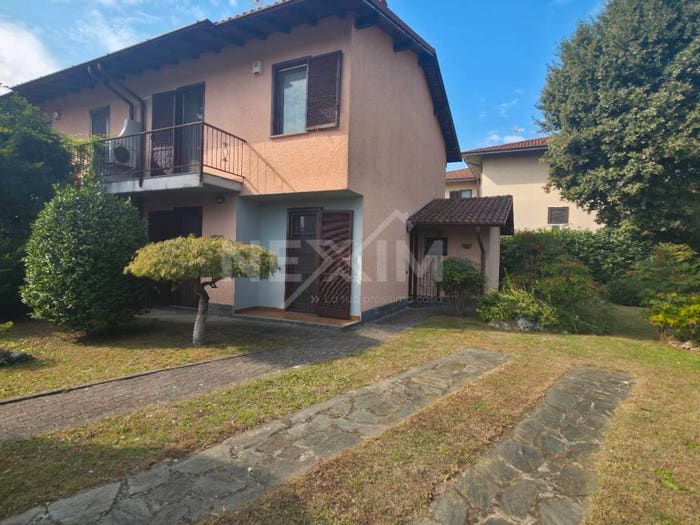 Casa quadrilocale in vendita in Via Alcide De Gasperi, Centro, San Genesio ed Uniti