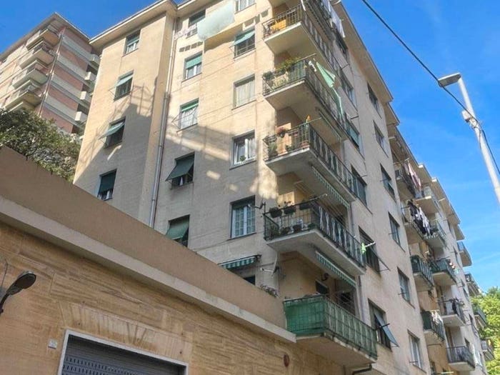 Appartamento trilocale in vendita in Via Rexello, Pegli, Genova