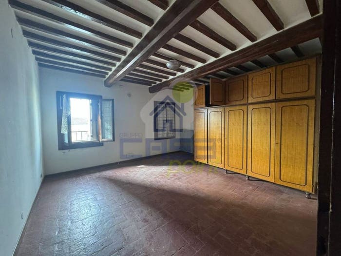 Appartamento con 6 locali in vendita in via Avanzi, Centro, Luzzara