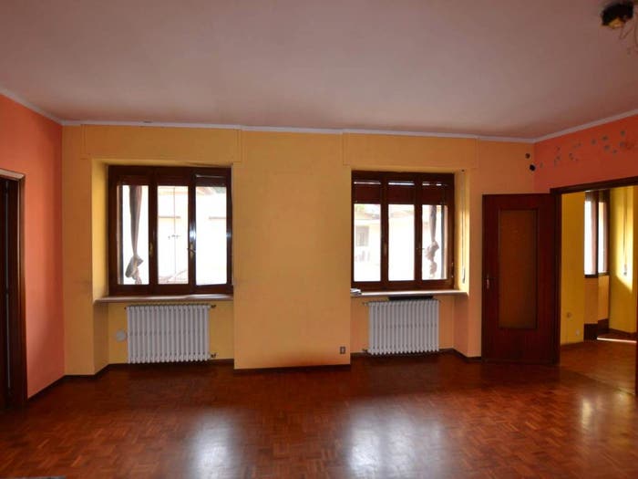 Appartamento con 5 locali in vendita in Via Roma, Brusnengo