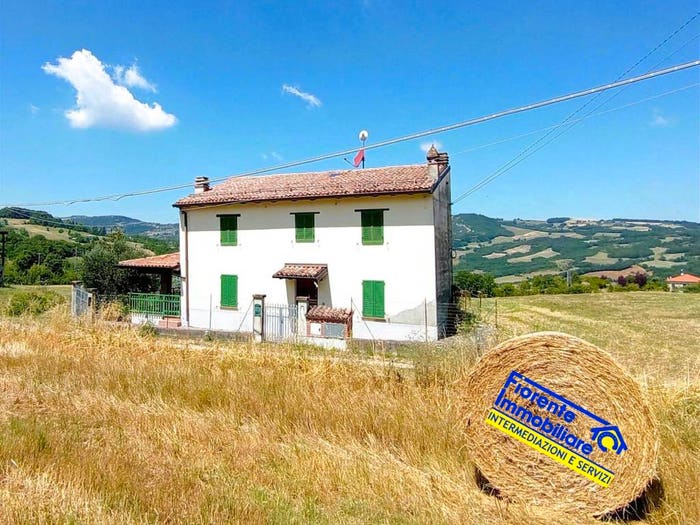 Casa con 6 locali in vendita in Frazione Rustigazzo, Lugagnano Val d'Arda