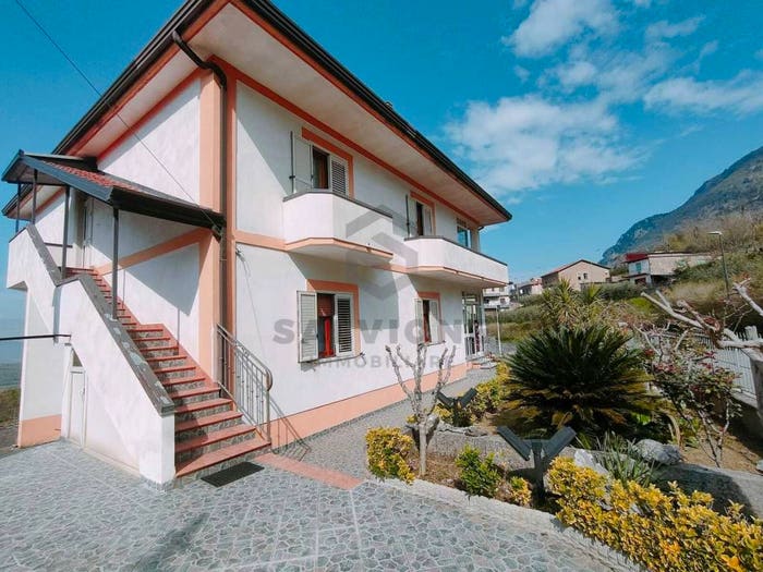 Casa con 6 locali in vendita in SP, Frasso Telesino