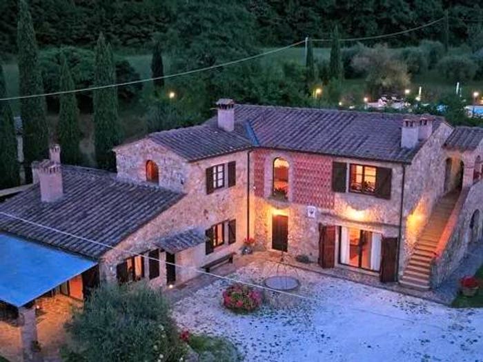 Casa con 6 locali in vendita in Via Del Mercatale No Number, Centro, Chianni