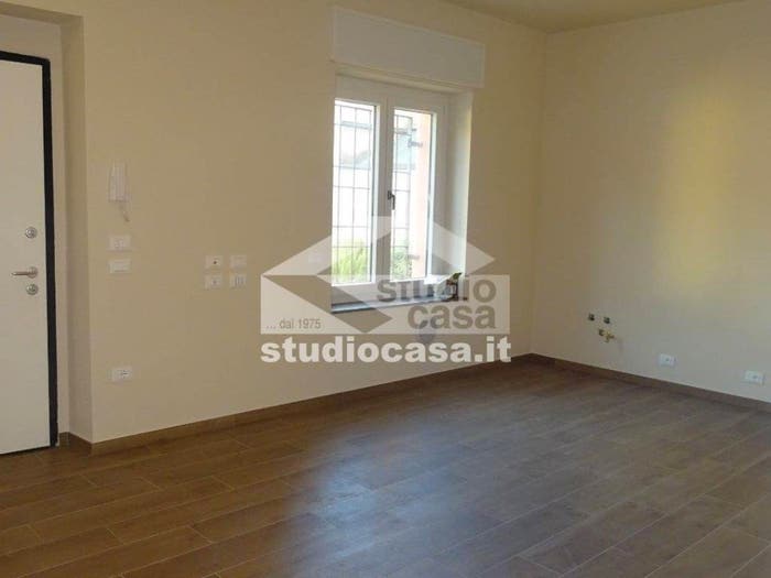 Appartamento trilocale in vendita in Via Ottolini, Porta Romana, Cremona
