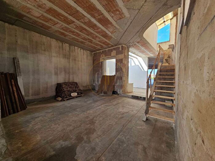 Appartamento con 5 locali in vendita in Via Castrignano, Martano