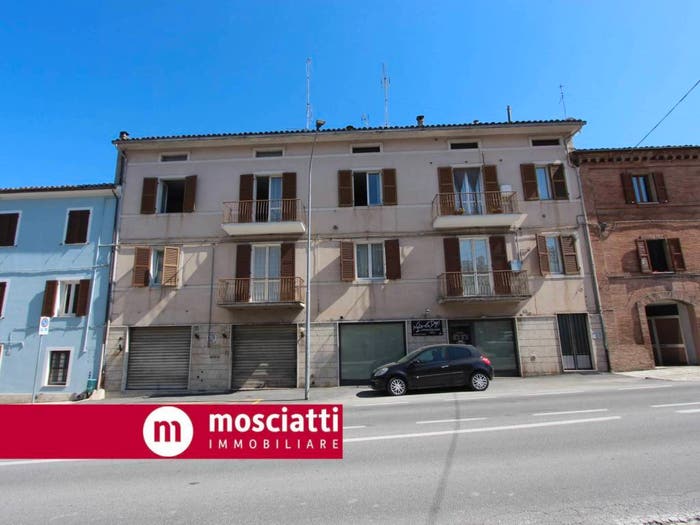 Appartamento con 6 locali in vendita in Via Borgo Nazario Sauro, Centro, Matelica