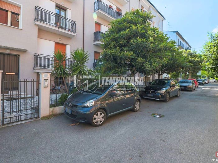 Appartamento con 5 locali in vendita in Via Alessandro Codivilla, Centro Storico, Imola