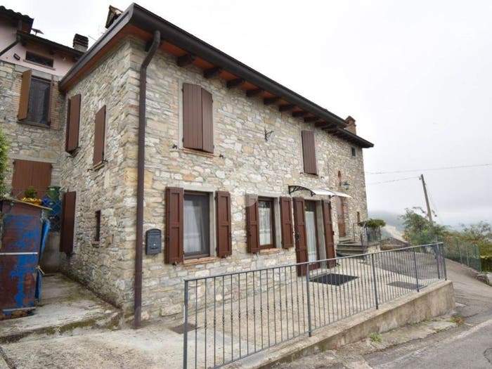 Casa quadrilocale in vendita in Via predarezzo, Ramiano, Calestano