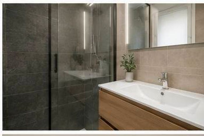 Appartamento con 5 locali in vendita in Viale Francesco Bonaini, San Martino, Pisa
