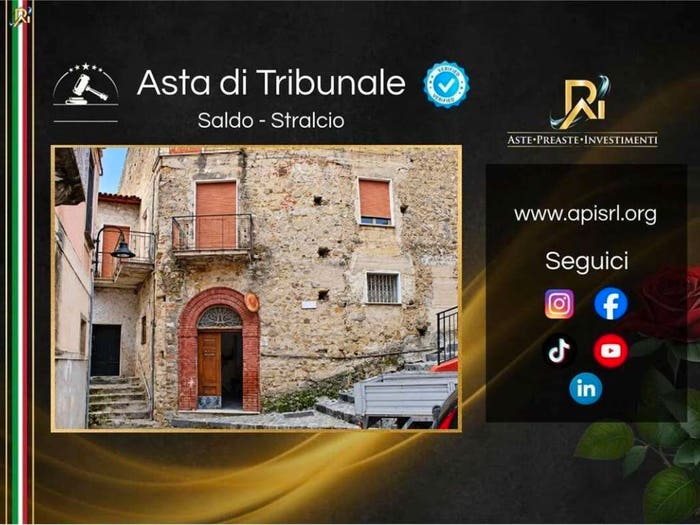 Appartamento con 5 locali in vendita in Via Giovanni Giordano, Centro, Casal Velino