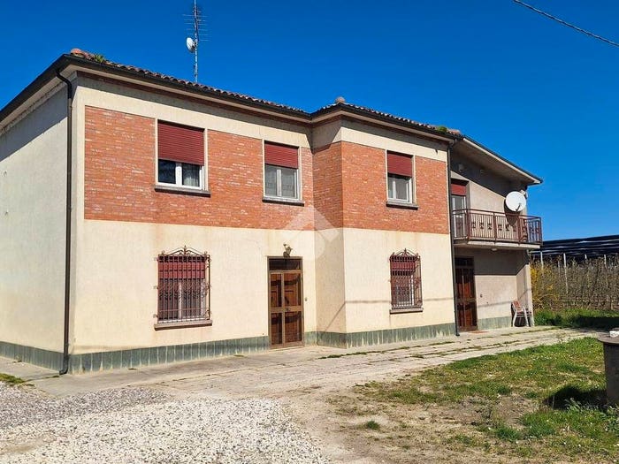 Casa con 6 locali in vendita in Via Sottofiume Boncellino, Bagnacavallo
