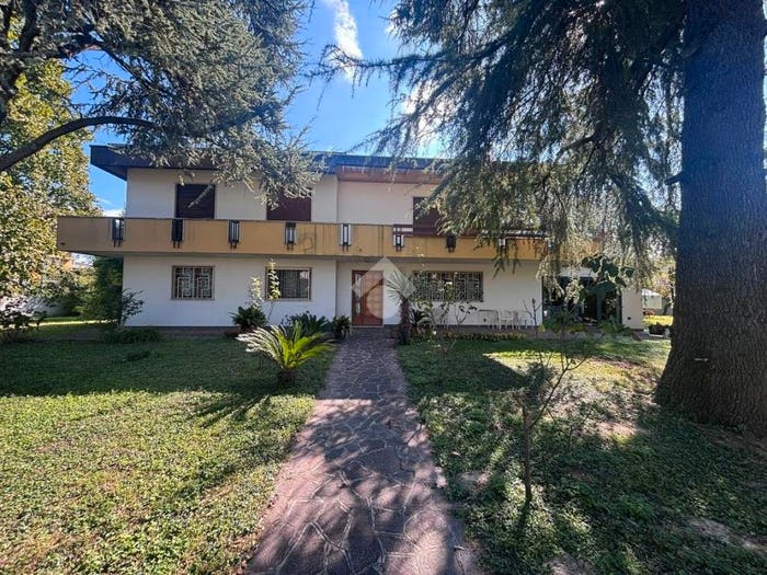 Casa con 6 locali in vendita in Via Alcide de Gasperi, Piove di Sacco