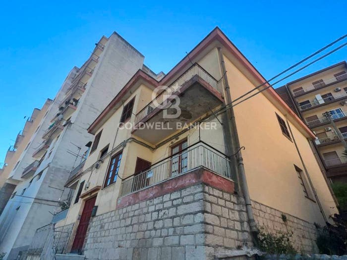 Appartamento trilocale in vendita in VIA QUINTINO SELLA, Modica Bassa, Modica