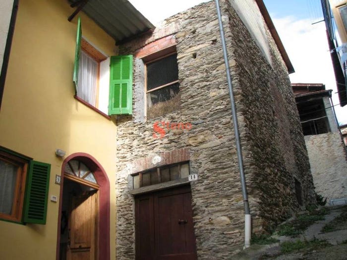 Appartamento con 5 locali in vendita in Pornassio