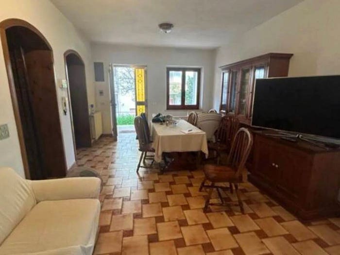 Casa con 6 locali in vendita in Via Vina No Number, Bivongi