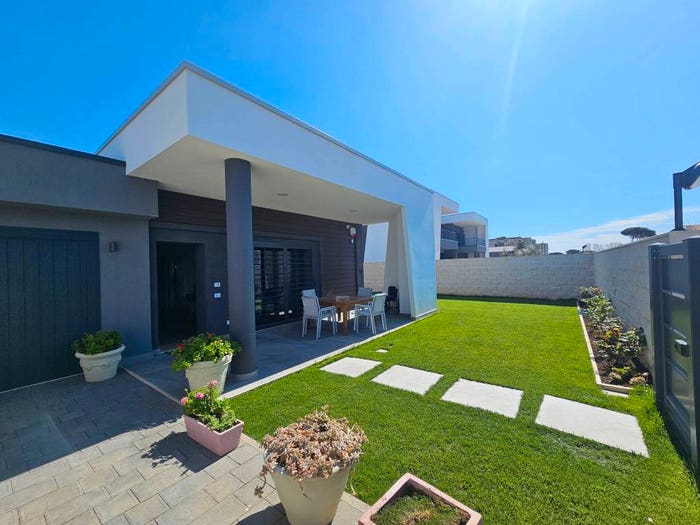 Casa trilocale in vendita in Via Colle Cocchino, Cocchino, Anzio
