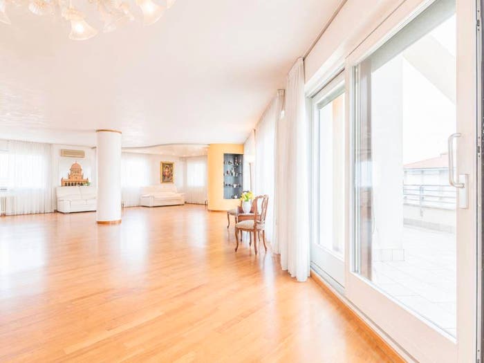 Casa con 6 locali in vendita in Via Cristoforo Colombo, Centro, Abano Terme