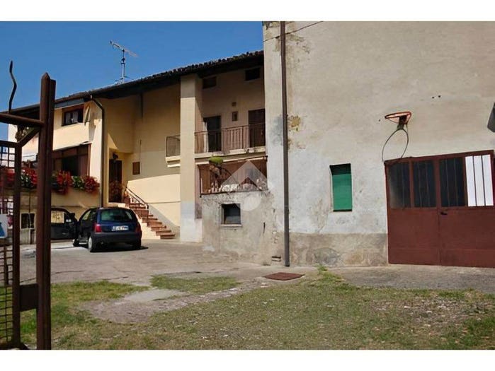 Casa quadrilocale in vendita in via vicolo serradini, Capriolo